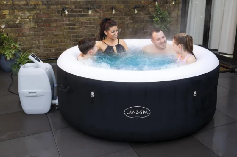 LAY-Z-SPA® Miami Airjet™ 180 x 66 cm, 2-4 personnes