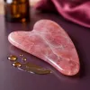 Gua sha : ce que la pierre change vraiment (et ce qu'elle ne fera pas)