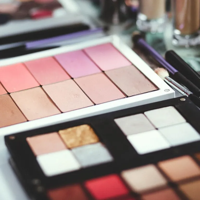 Les secrets du sérum Dior Prestige Micro Huile Dior pour une peau éclatante