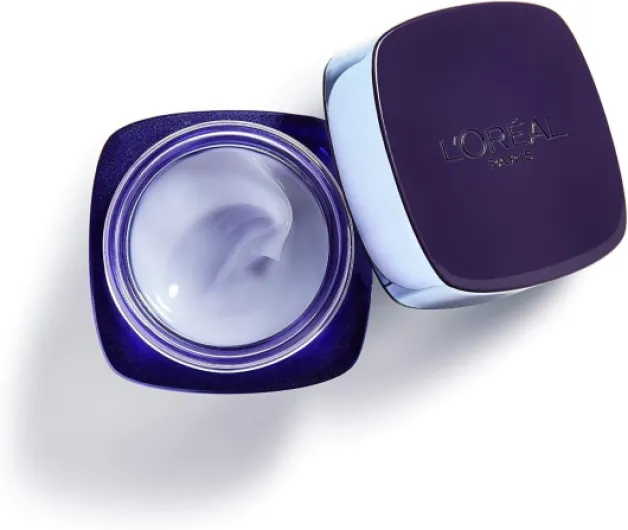 L'Oréal Paris - Soin Nuit Revolumisant Anti-Rides & Volume - Crème Hydratante & Anti-Âge - Concentré en Acide Hyaluronique - Pour une Peau Repulpée - Tous Types de Peaux - Revitalift Filler - 50 ml